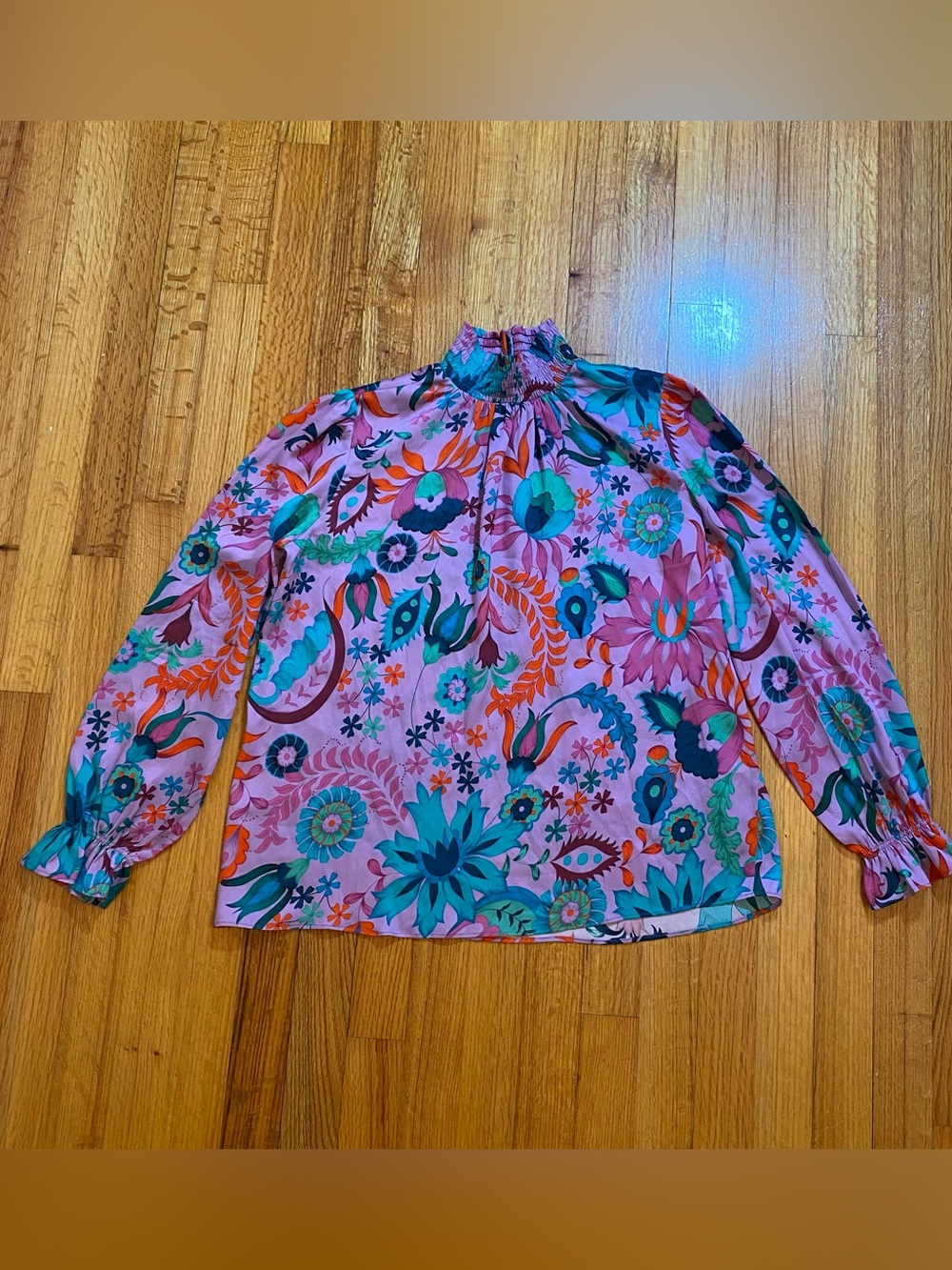 Tucker Silk Flower Blouse Size XS (k11)